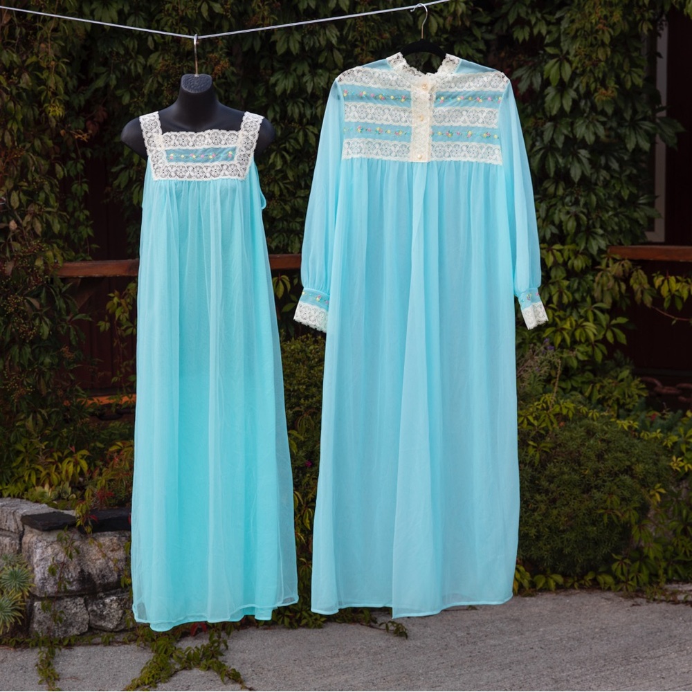 Two Piece vintage sky blue nightgown set